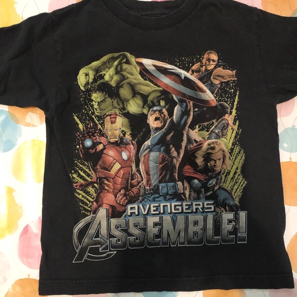 kids size 4 avengers tshirt - Picture 4 of 4